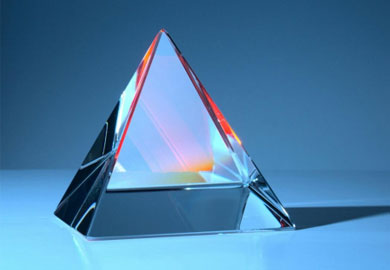 Application of CaF2 Materials in the Field of Optics